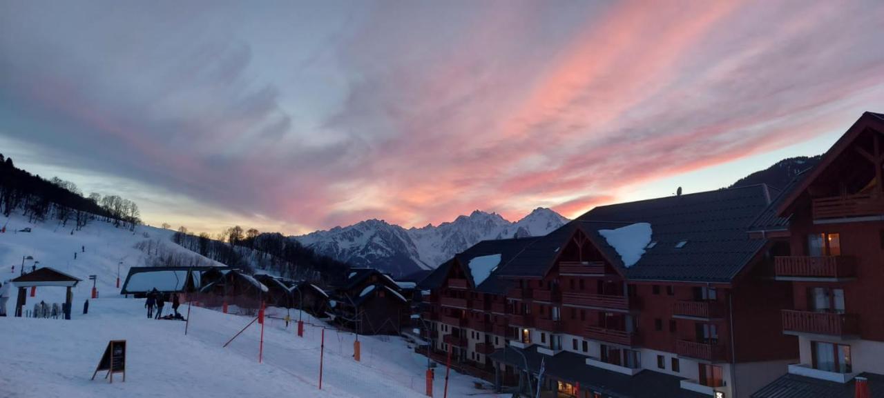 Appartement lumineux aux pieds des pistes Saint-François-Longchamp Extérieur photo